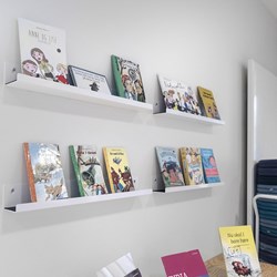 Sharp Ausstellungsleiste