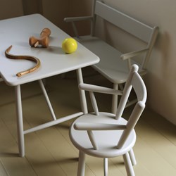 E1545 - Set mit Tisch, 2 Stühlen und Bank